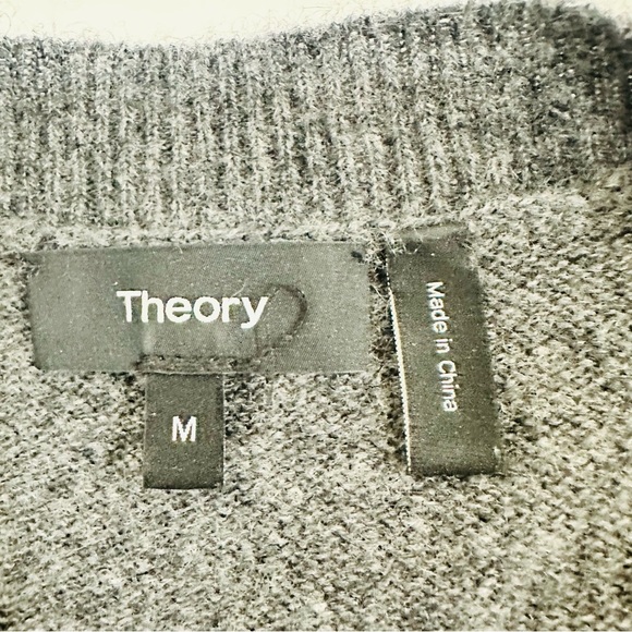 THEORY Women’s Size M Crew Neck 100% Cashmere Grey Sweater - Picture 5 of 9